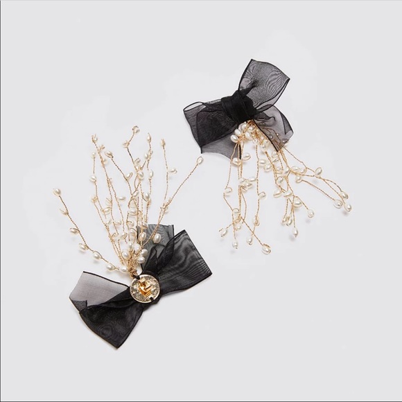 COPY - NWOT EARRINGS - Picture 4 of 4